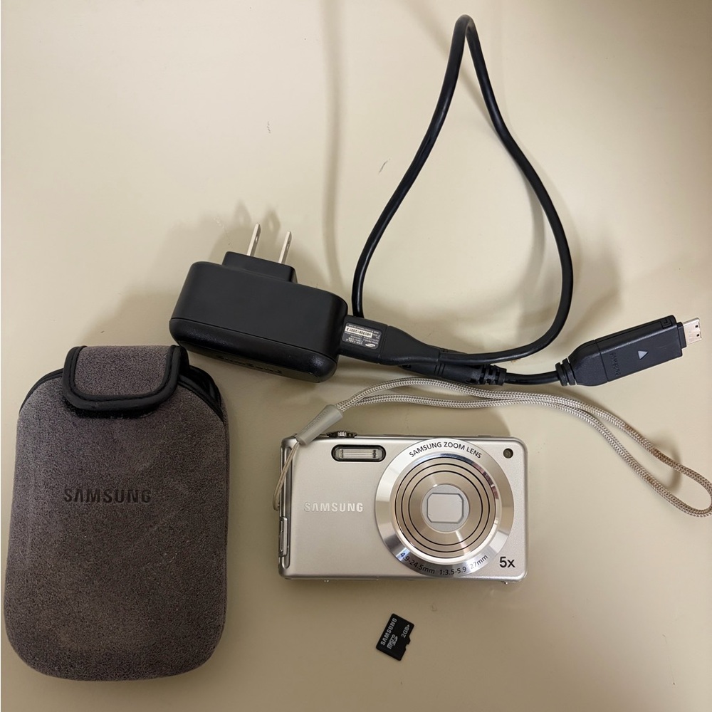 Samsung TL110 ultra-compact camera